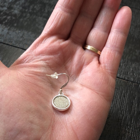 NWOT Silver Tone Glittery Disc Earrings! - Picture 3 of 5